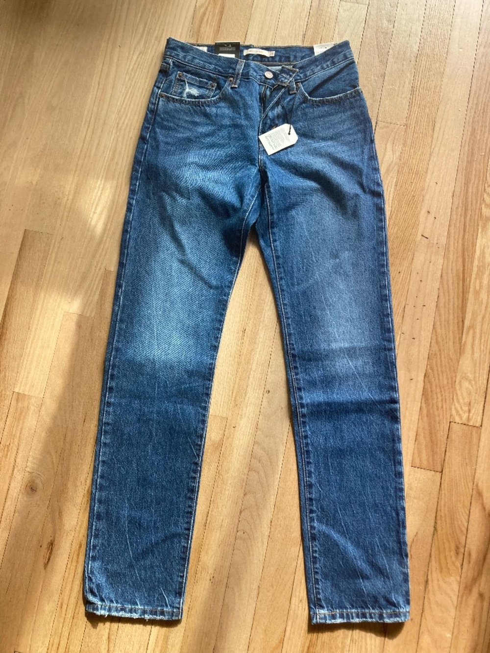 NWT - Levi's middy straight 26/33